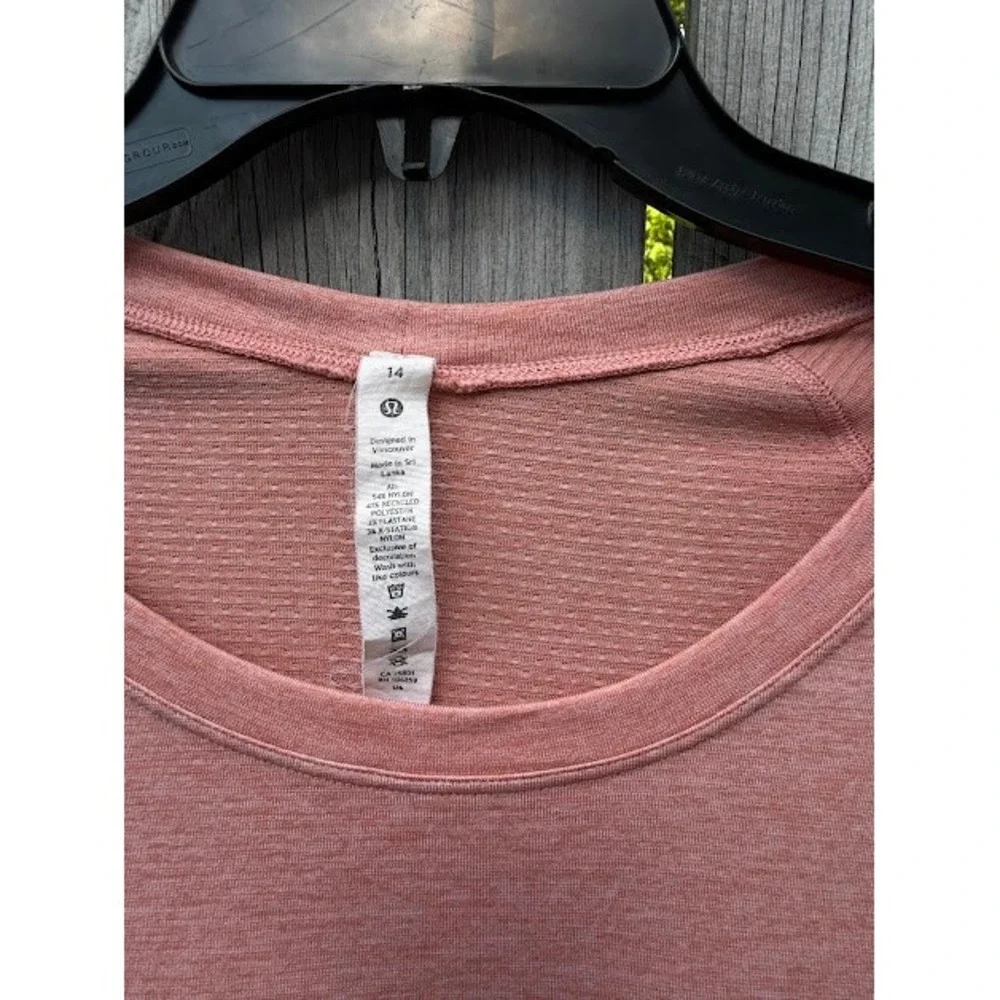 Active Lululemon Top Womens 14 Pink Swiftly Tech Long Sleeve 2.0 Relaxed Fit